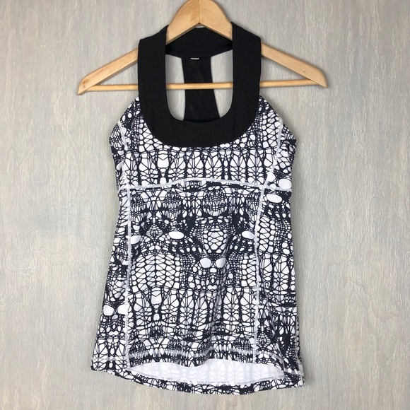 lululemon athletica Tops - Lululemon scoop neck tank glacier lace 6